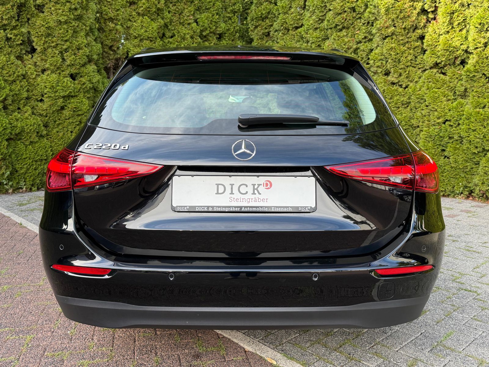 Fahrzeugabbildung Mercedes-Benz C 220 d T 9G LED+MBUX+KAMERA+SHZ+PARK+DAB