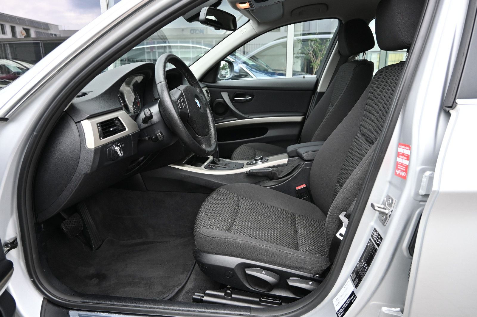 Fahrzeugabbildung BMW 320d Touring Aut. Ed.Lifestyle °AHK°STANDHEIZUNG
