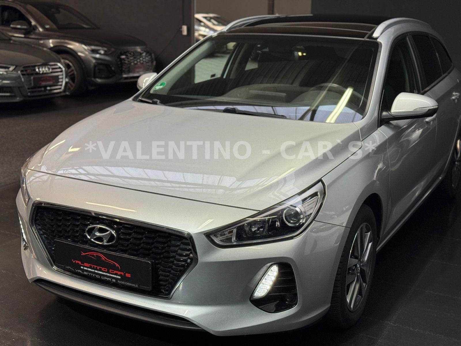 Hyundai i30 cw Family + Nav/Kamera/Temp/Shz/Lhz/Pano/Led