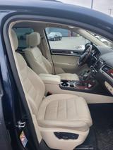 Volkswagen Touareg 3.0 V6 TDI Dynaudio, Panorama, Holzlenkr - Volkswagen Touareg: 3.0