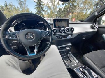 Mercedes X 250 - 4