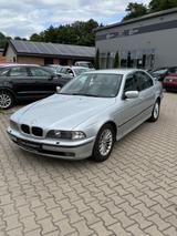 BMW 523i