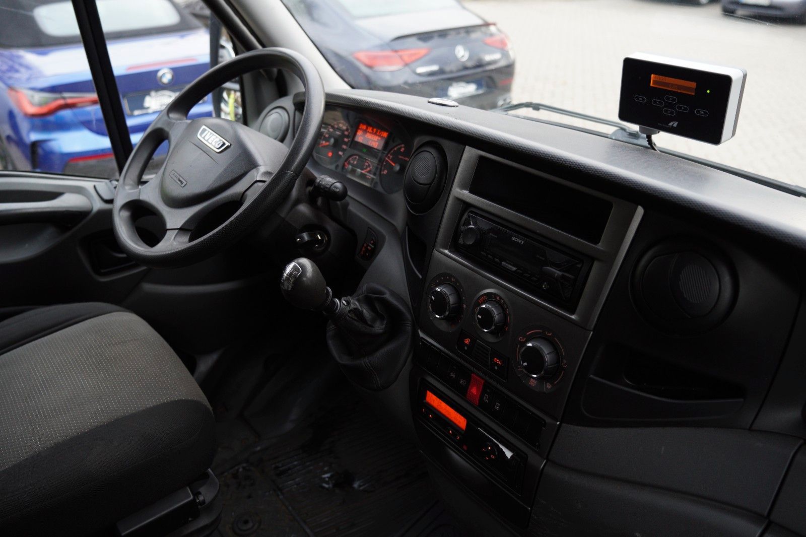 Fahrzeugabbildung Iveco  *Kran*Daily 3.0L*HMF*HU/AU*