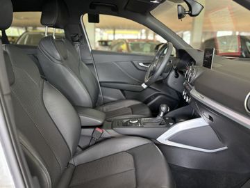 Fotografie des Audi Q2 35 TFSI S tronic sport AHK