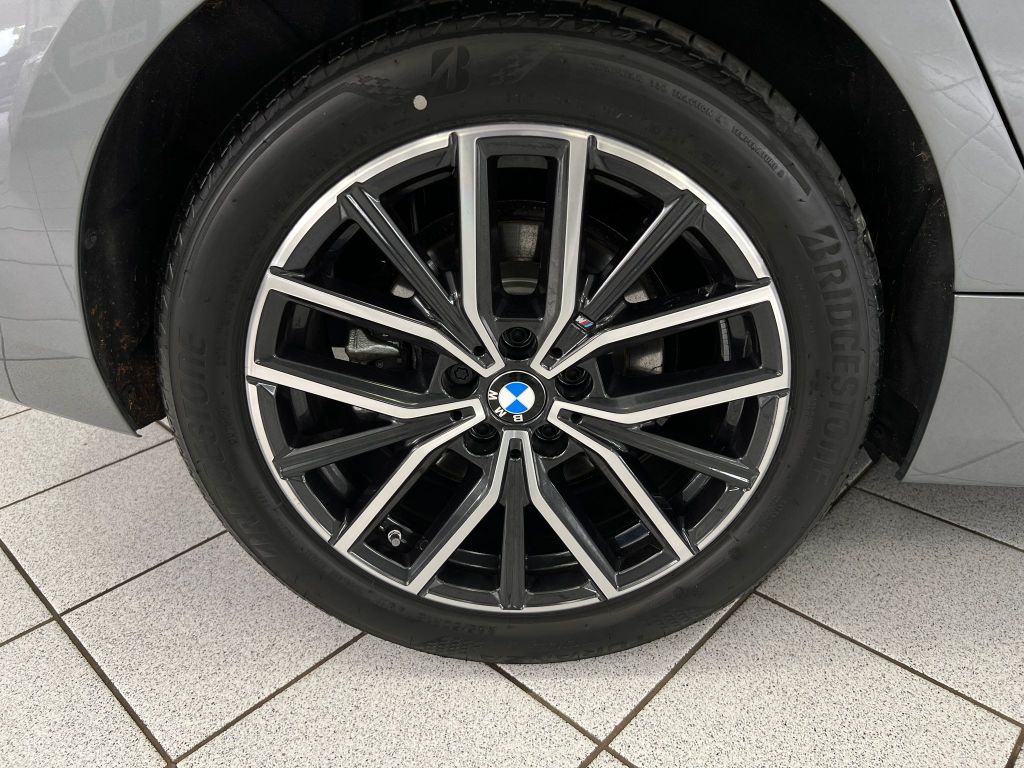 BMW 223 Active Tourer i M-Sport*PANO*HUD*H-K*360°