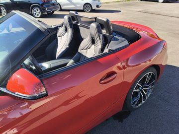 BMW Z4 sDrive20i A M Sportpaket HiFi DAB WLAN RFK