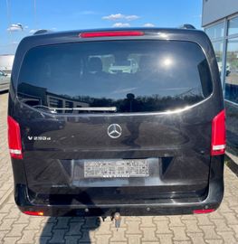Mercedes V 250 - 8