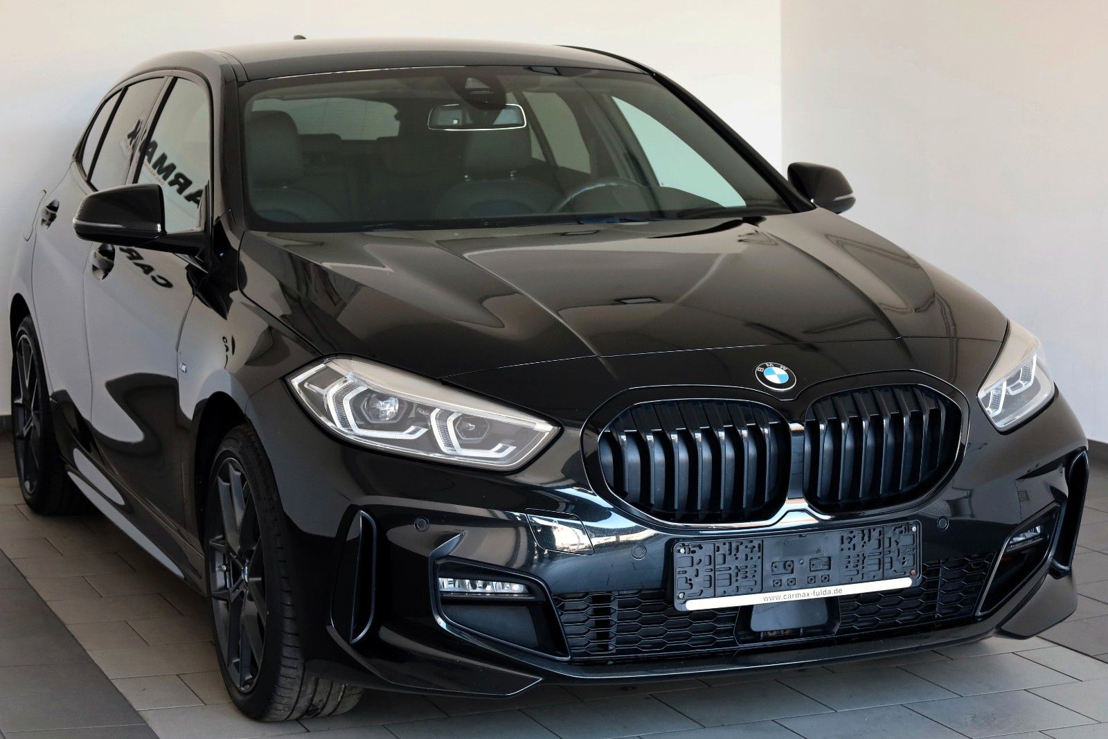 Fahrzeugabbildung BMW 120 i M Sport, T.Leder,Navi,LED,SH,Kamera,+WR