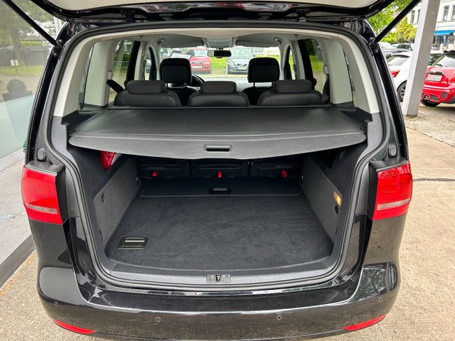 Fahrzeugabbildung Volkswagen Touran Life+Navi+SHZ+Allwetter+PDC+Klimaaut.+LM