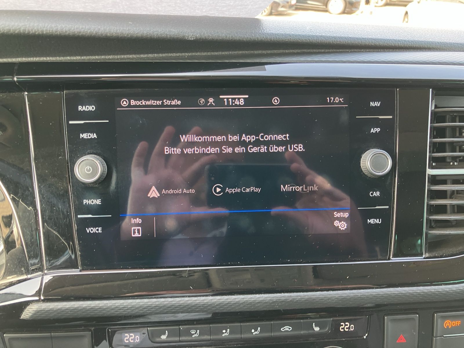 Fahrzeugabbildung Volkswagen T6 Multivan T6.1 TDI Gen Six LED ACC AHK SH PDC