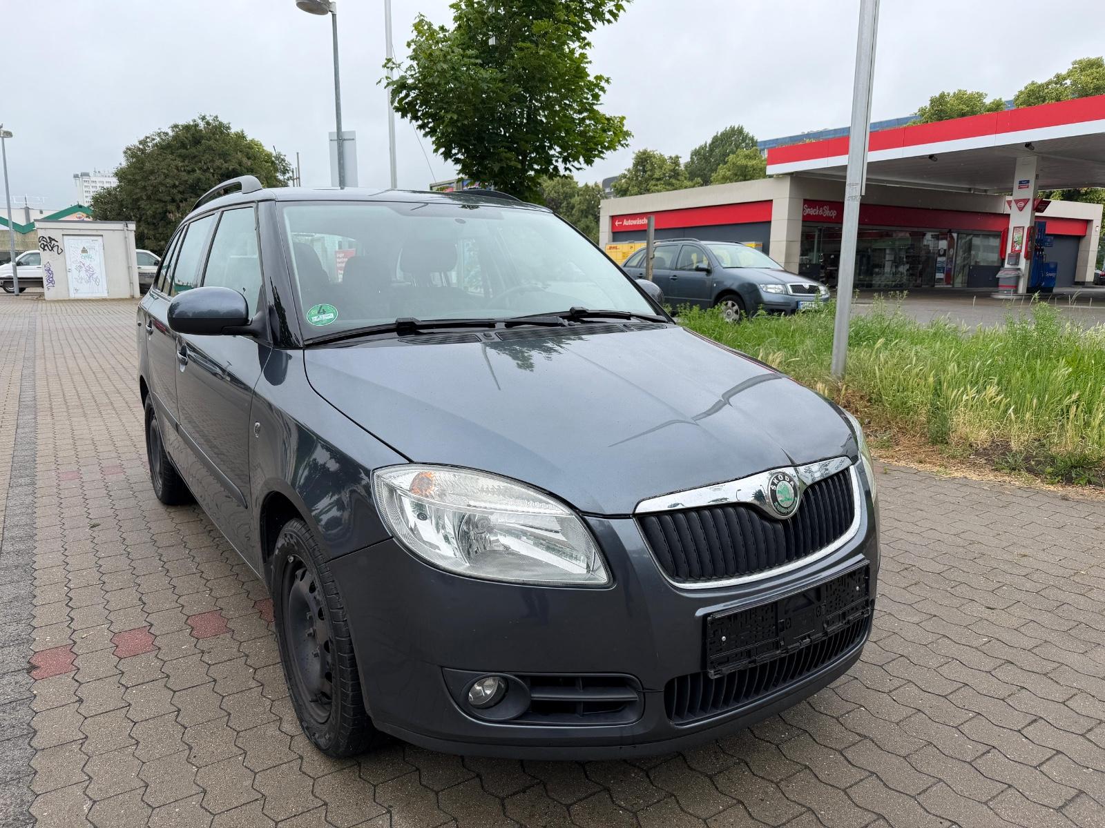 Skoda Fabia Combi 1.4 16V *Klima*SHZ*63KW