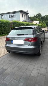Audi A3 Sportback 1.8 TFSI S tronic | Xenon | Na - Audi A3 mit Benzin-Antrieb: Limousine, 1.8