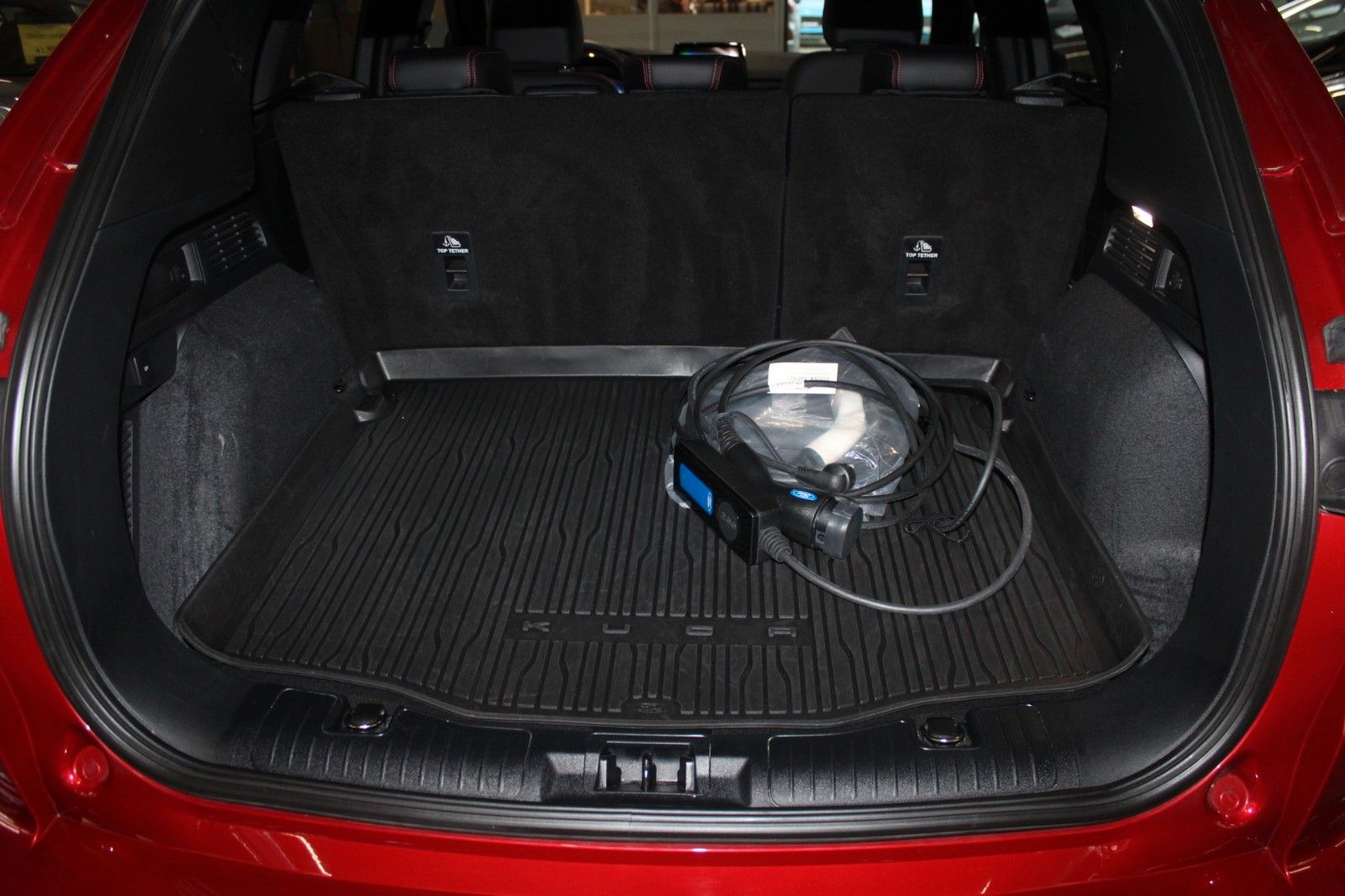 Fahrzeugabbildung Ford Kuga 2.5 PHEV ST-Line X Automatik LED ACC 2xCAM