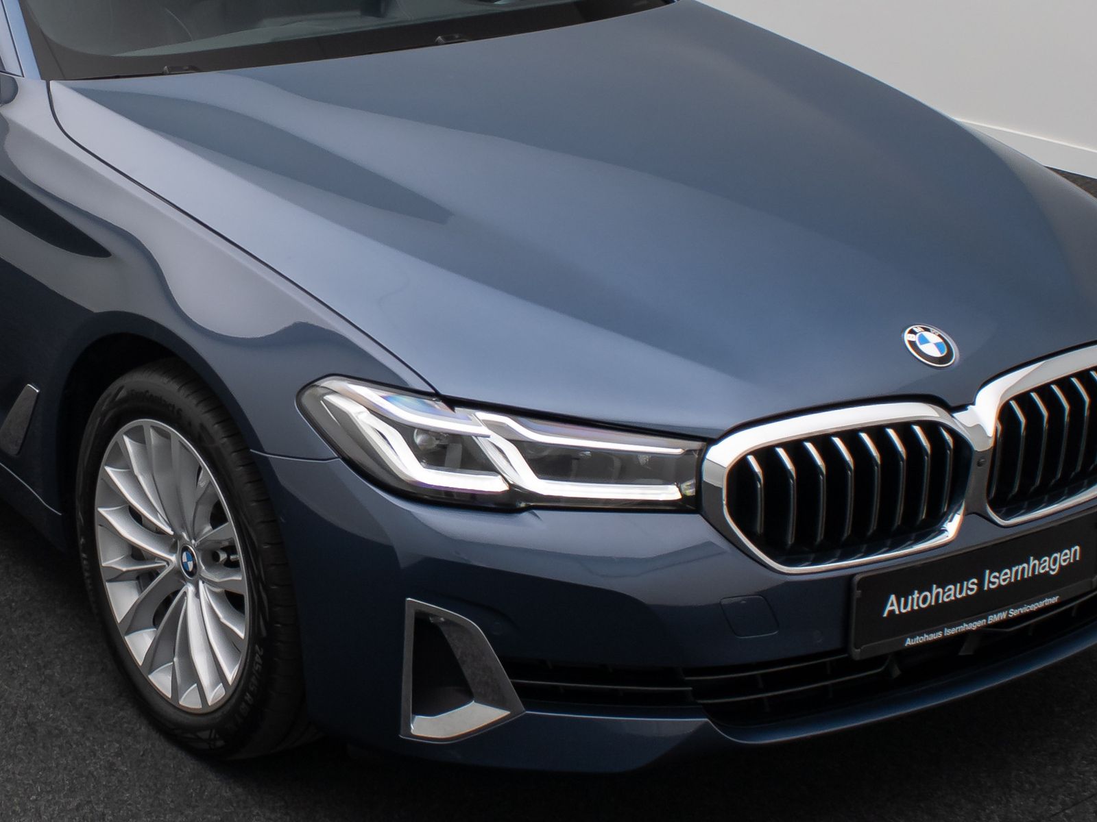 Fahrzeugabbildung BMW 530d LuxuryLine 360&deg;Laser HUD DAB H/K SoftCL AHK