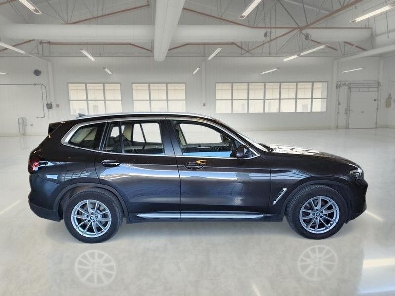 BMW X3 SDRIVE 18D MH48V AUTO SUV imagem 3