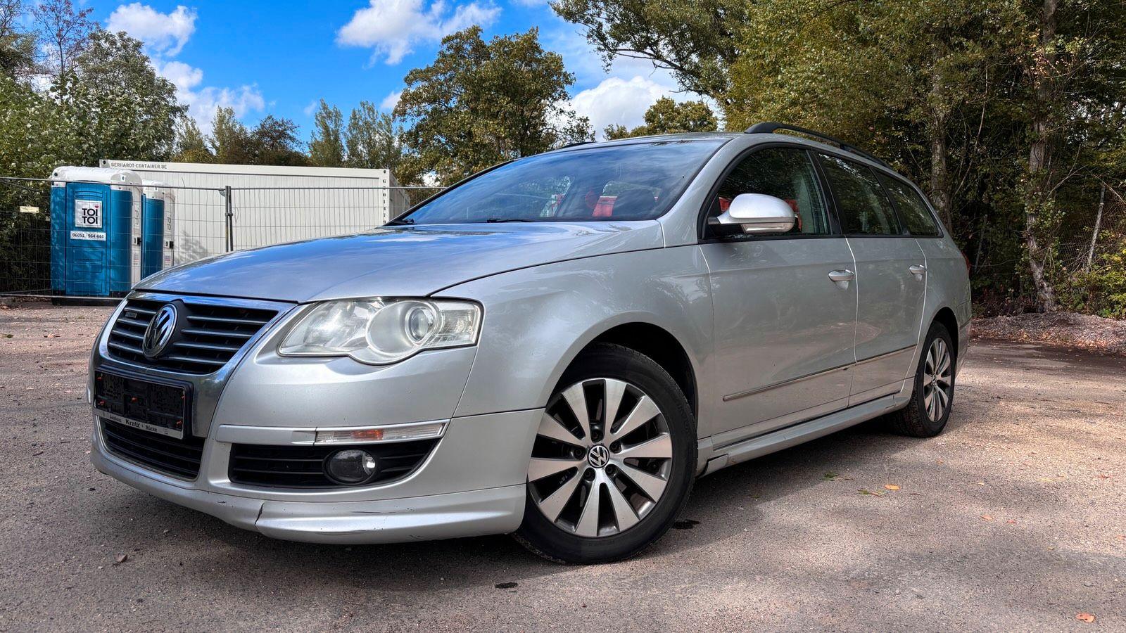 Volkswagen Passat 2010 — interior