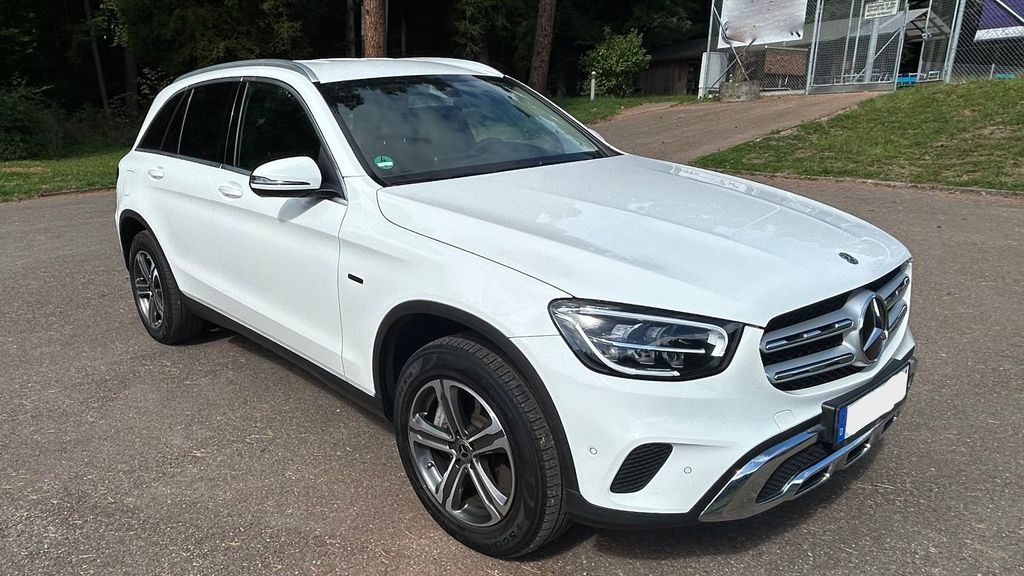 Image of Mercedes-Benz GLC 300