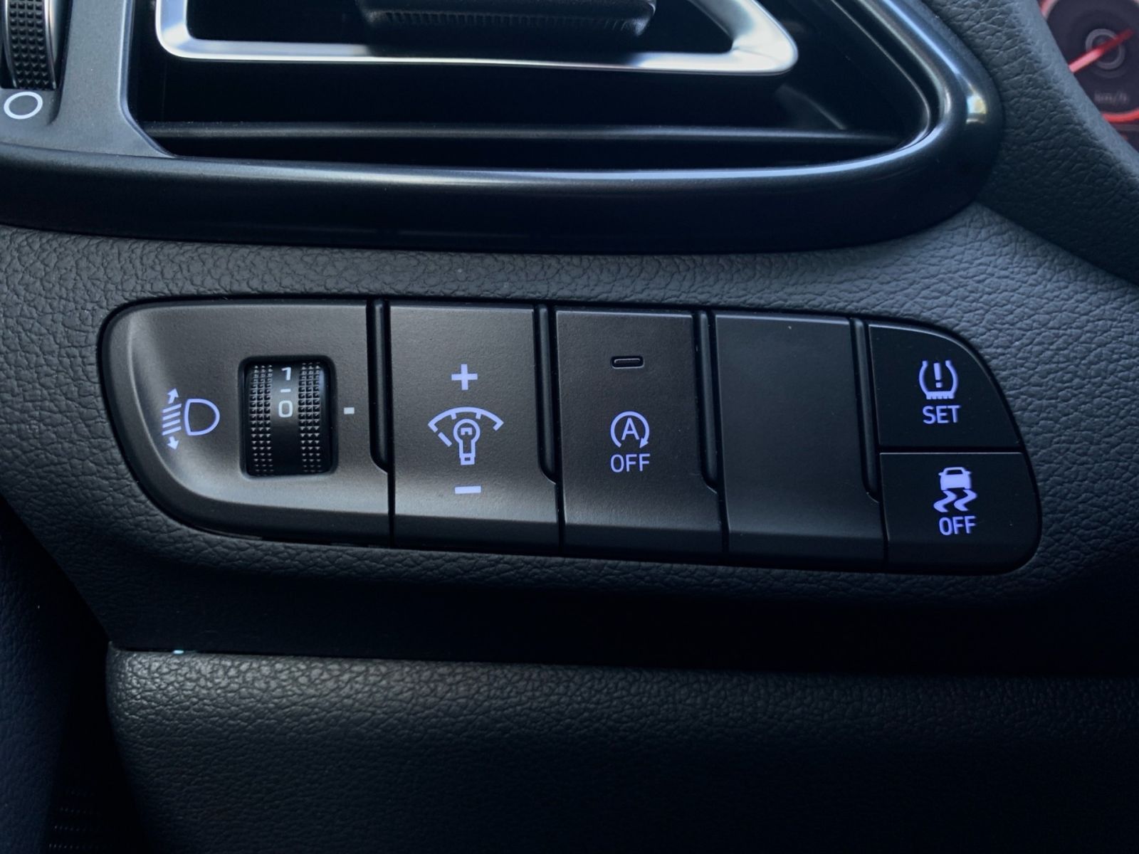 Fahrzeugabbildung Hyundai i30 Kombi 1.5 T-GDI 7-DCT N Line Mild-Hybrid Sit