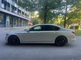 BMW 730d  *AHK*Massage*Gestik*8-fach bereift* - BMW 730: 730d