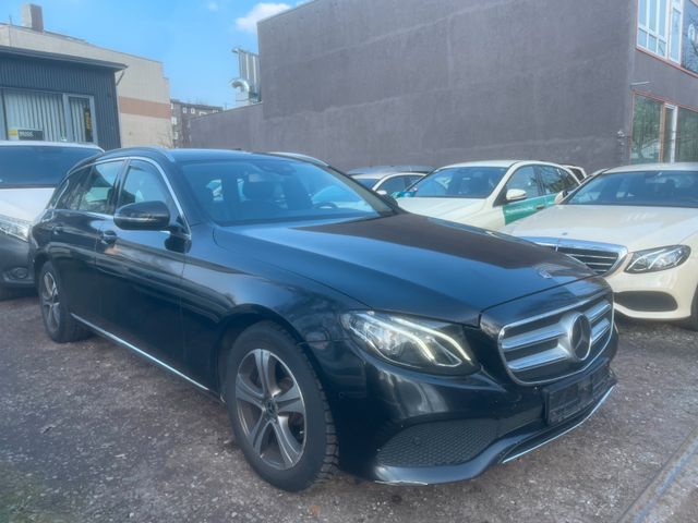 Mercedes-Benz E 220 d Aut. Avantgarde Widescreen CAM LED  2019