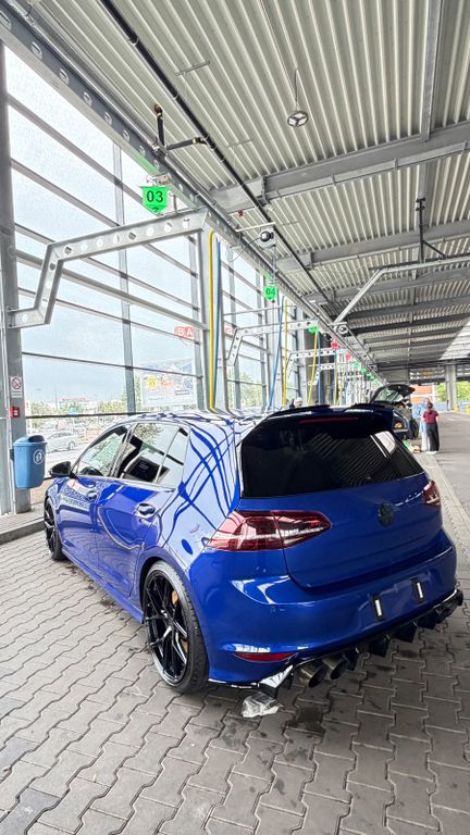 Image of Volkswagen Golf