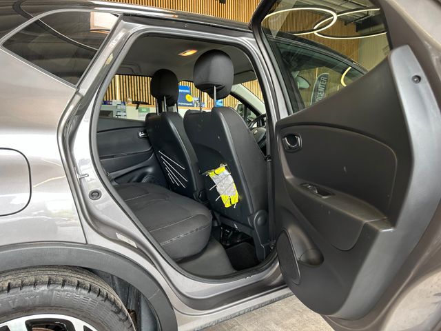 MYAUTOCENTER – Gebraucht- und Jahreswagen mit Werkstattservice in Pfaffenhofen Renault Captur Luxe *AHK*Klima*Sitzh*Navi*