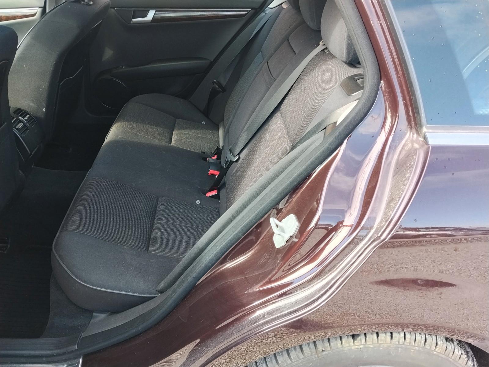Mercedes-Benz C220 2012 — photo 8