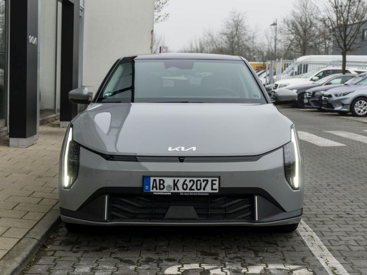 Kia EV4 81,4 kWh Earth Navi Schiebedach Sound-P 360°