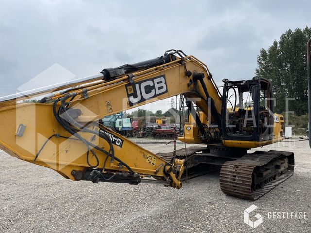 JCB JS210