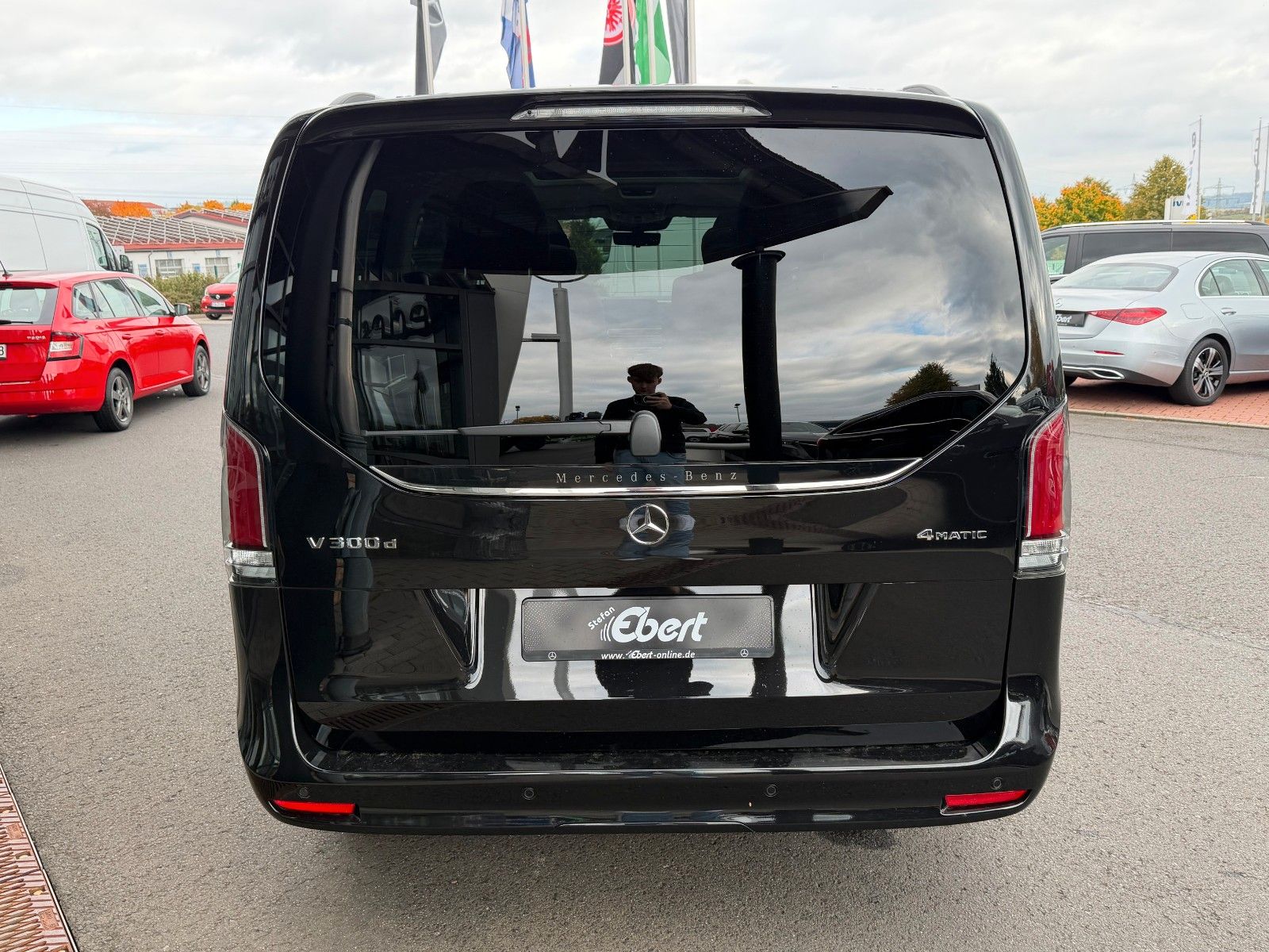 Fahrzeugabbildung Mercedes-Benz V 300 d 4MATIC EXCLUSIVE Luxus-Sitze AHK2,5to