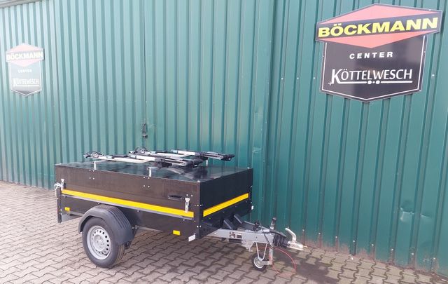 Stema Deckelanhänger DE850 mit 2 Thule Fahrradträgern