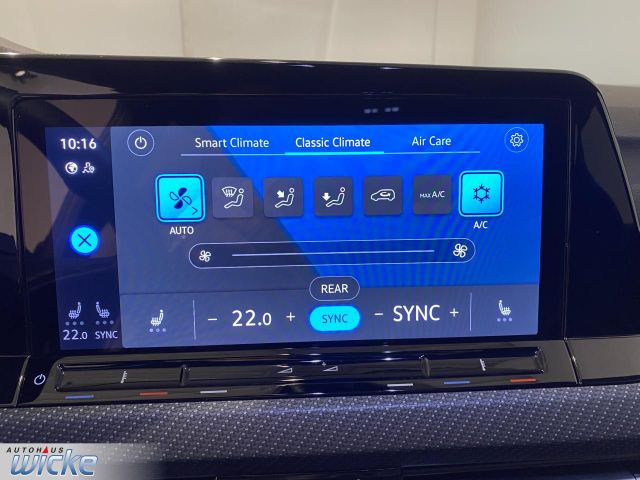 Golf VIII 2.0 TSI DSG R-Line NAVI KLIMA PDC LED