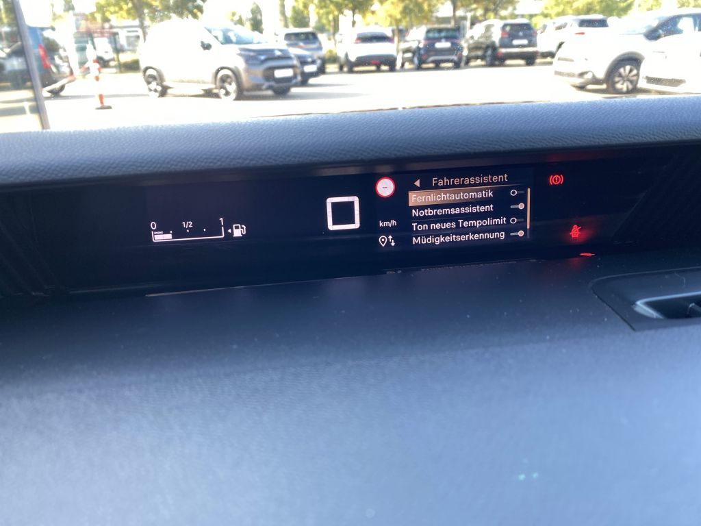 Fahrzeugabbildung Citroën C3 Aircross Turbo 100 PLUS *LED*CAM*Tempomat*