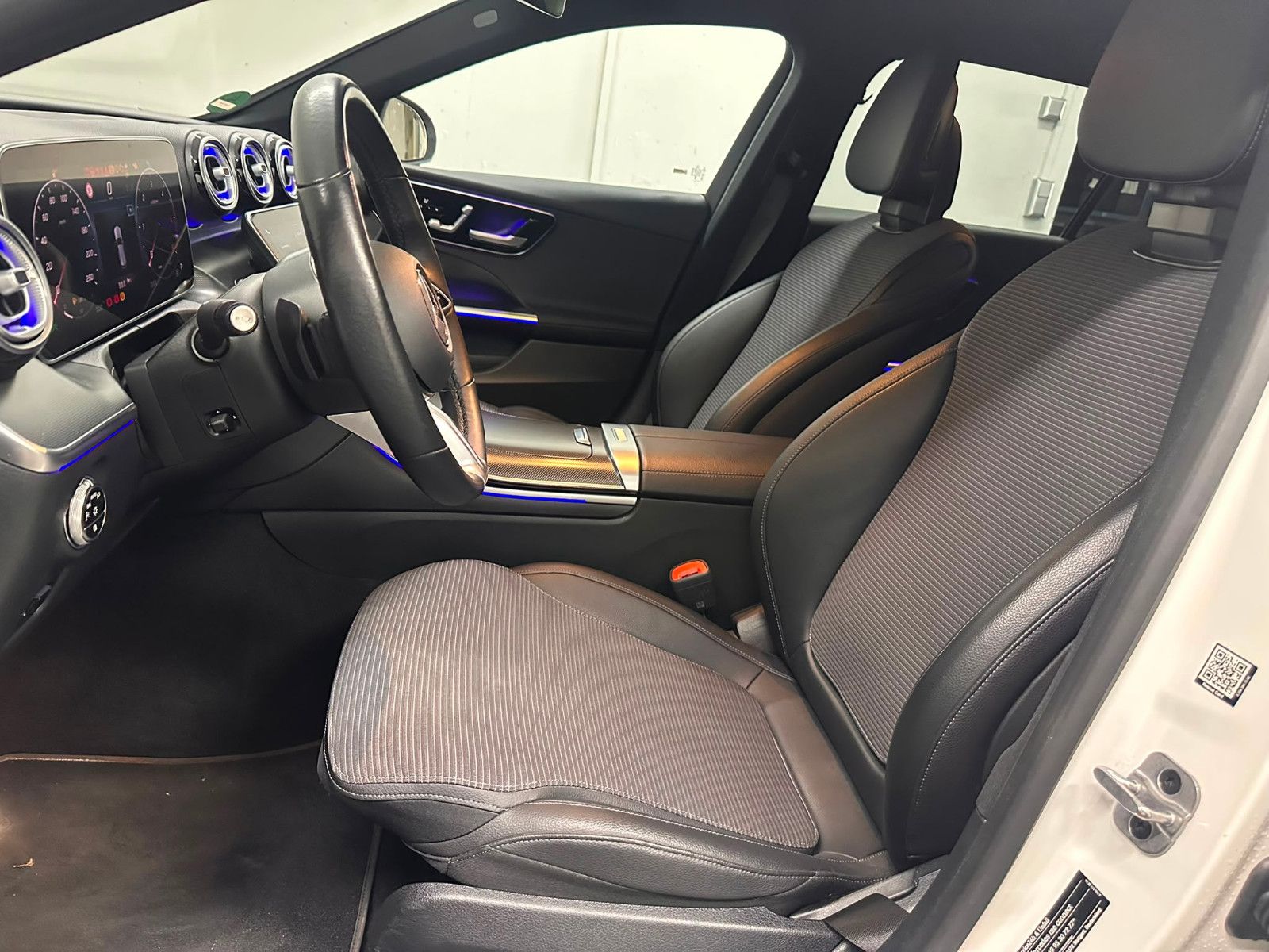Fahrzeugabbildung Mercedes-Benz C 220 d T Autom. *AVANTGARDE*360°*KEYLESSGO*