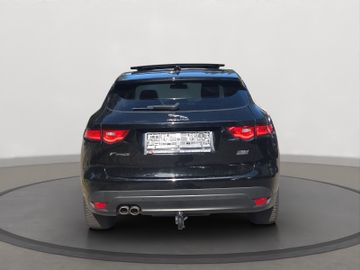 Jaguar F-Pace - 5