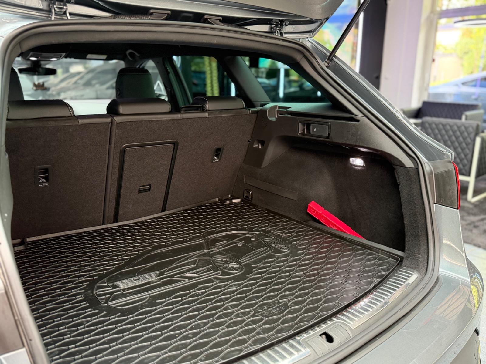Seat Leon ST Cupra 300 4Drive/LED/ACC/Virt/CAM/BT