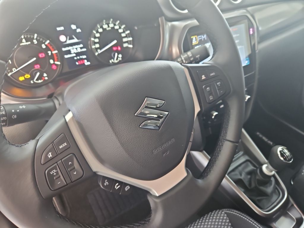 Fahrzeugabbildung Suzuki Vitara 1.4 Boosterjet Hybrid Comfort