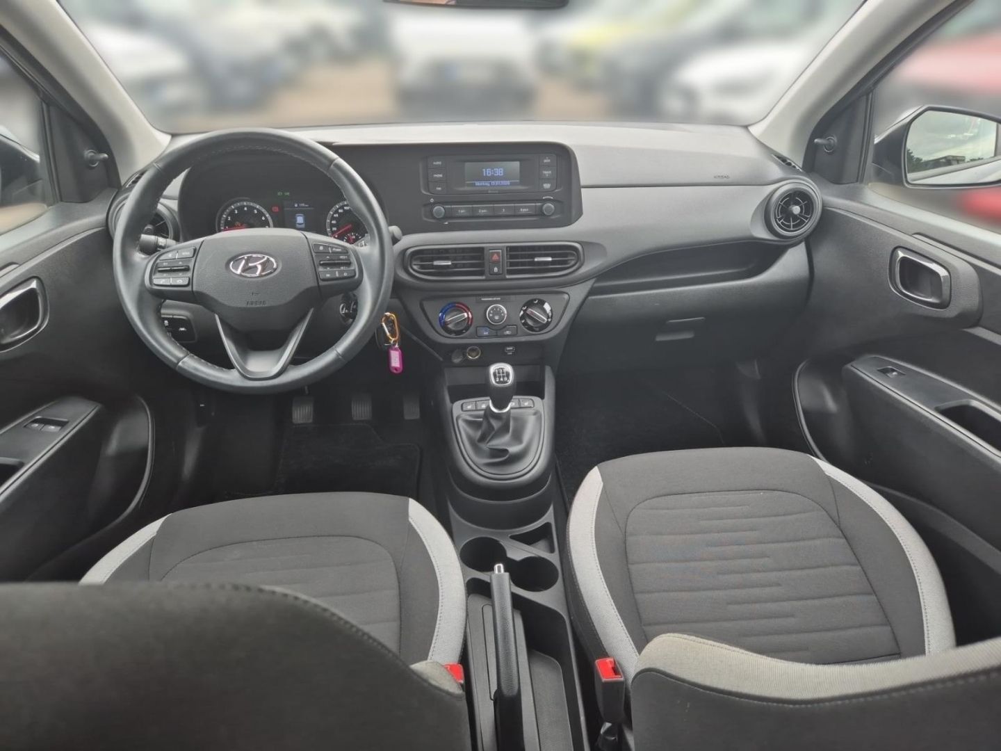 Fahrzeugabbildung Hyundai i10 Select Navi Apple CarPlay Android Auto Musik