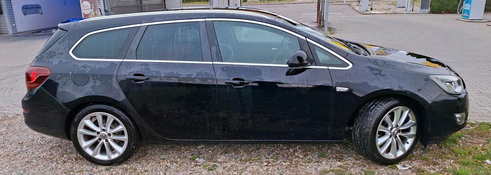Opel Astra 2011 — engine 179 HP (132kW)
