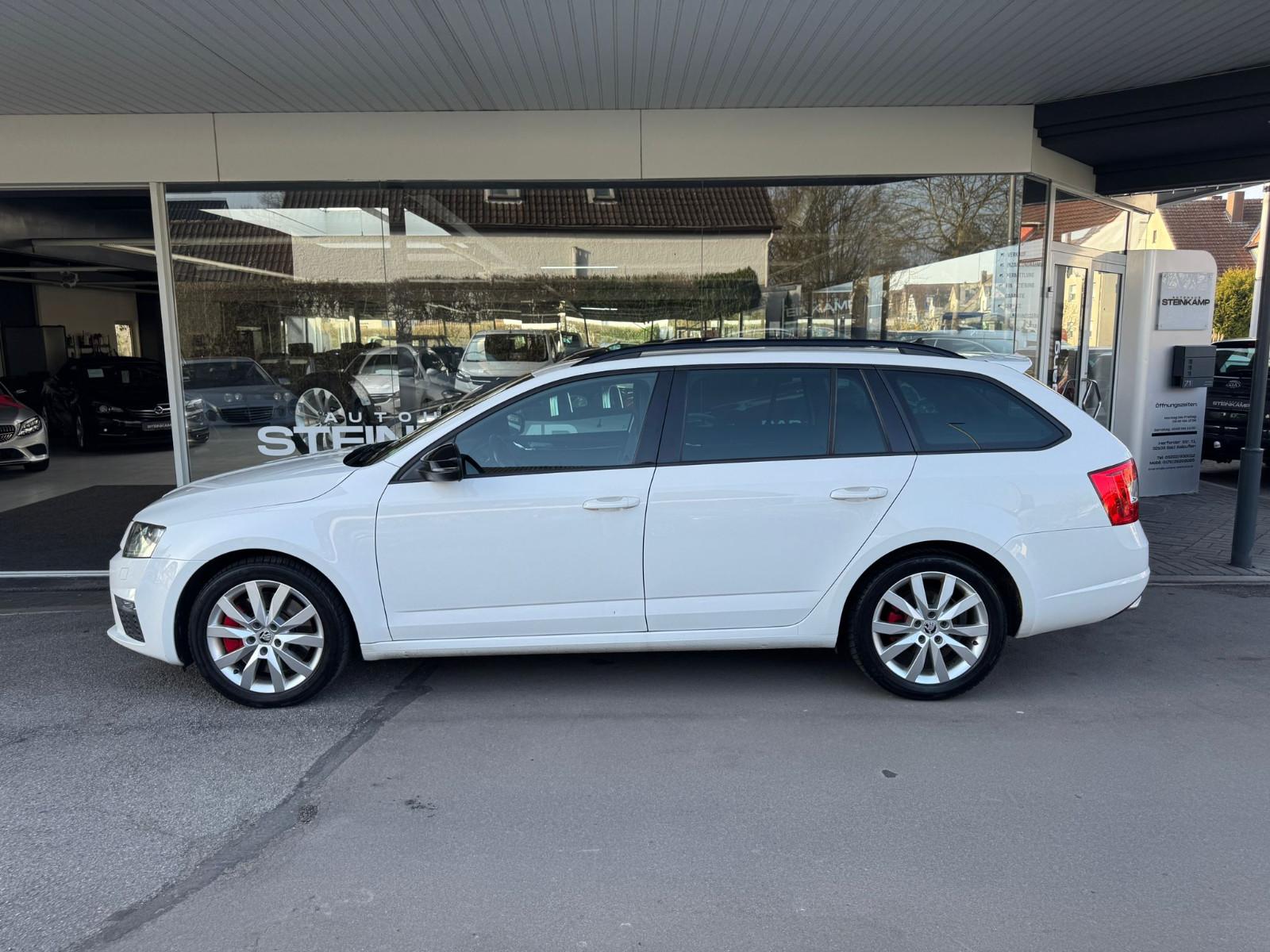 Skoda Octavia 2.0 TDI Combi RS * Leder *NAVI*XENON*PDC