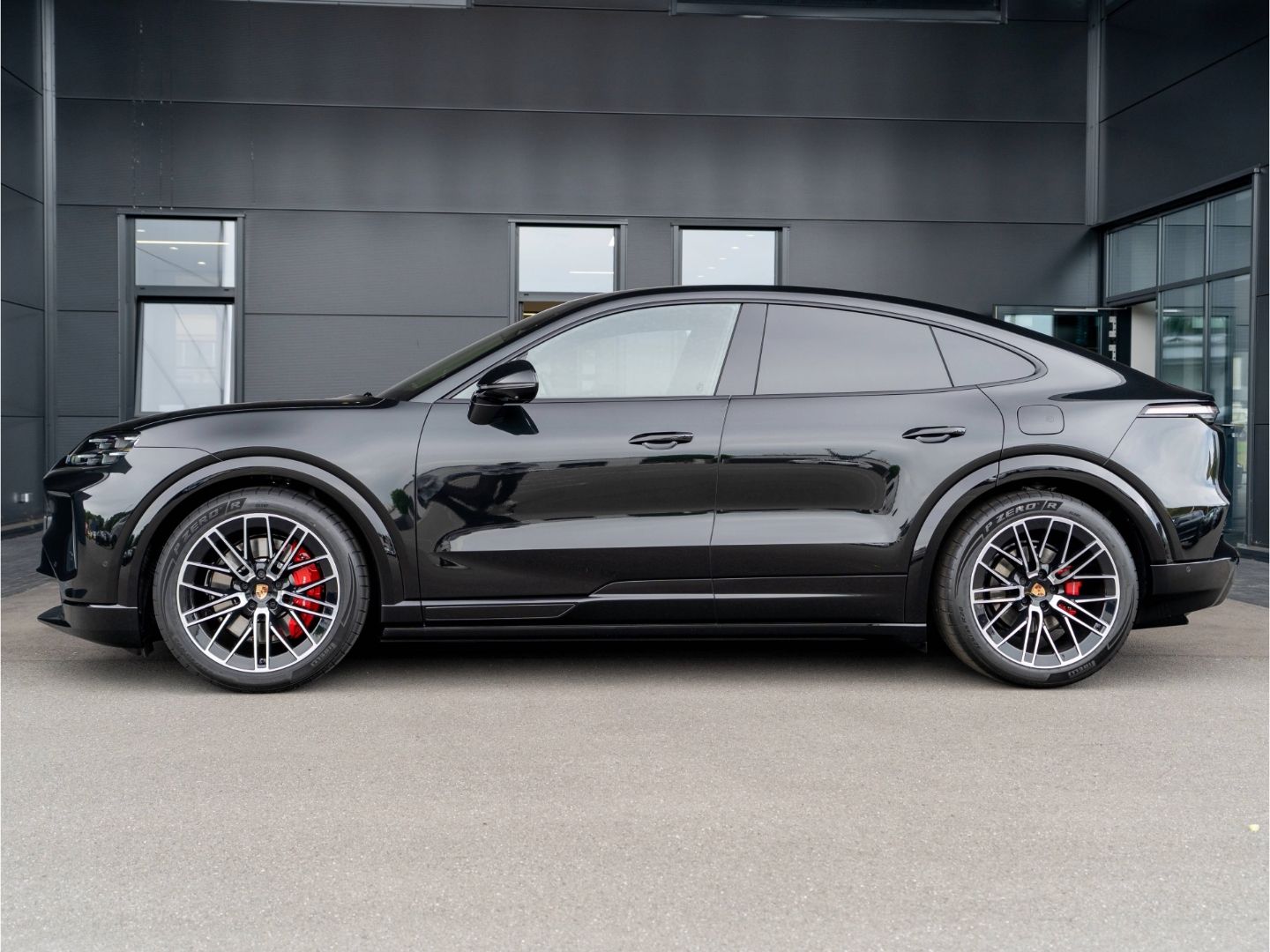 Porsche Cayenne S Coupe Electric AHK SportDesign 22'' imagem 2