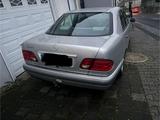Mercedes-Benz Mercedes e Klasse 200 - Mercedes-Benz E 200 mit LPG-Antrieb