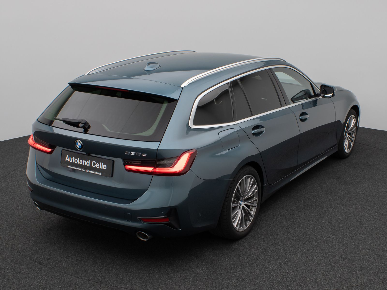 Fahrzeugabbildung BMW 330e  Sport Line Kamera DAB HiFi Komfort Alarm