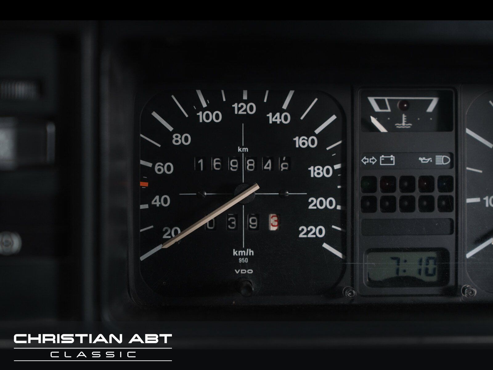 Fahrzeugabbildung Volkswagen Golf I Cabrio *NOTE 2* Cabriolet