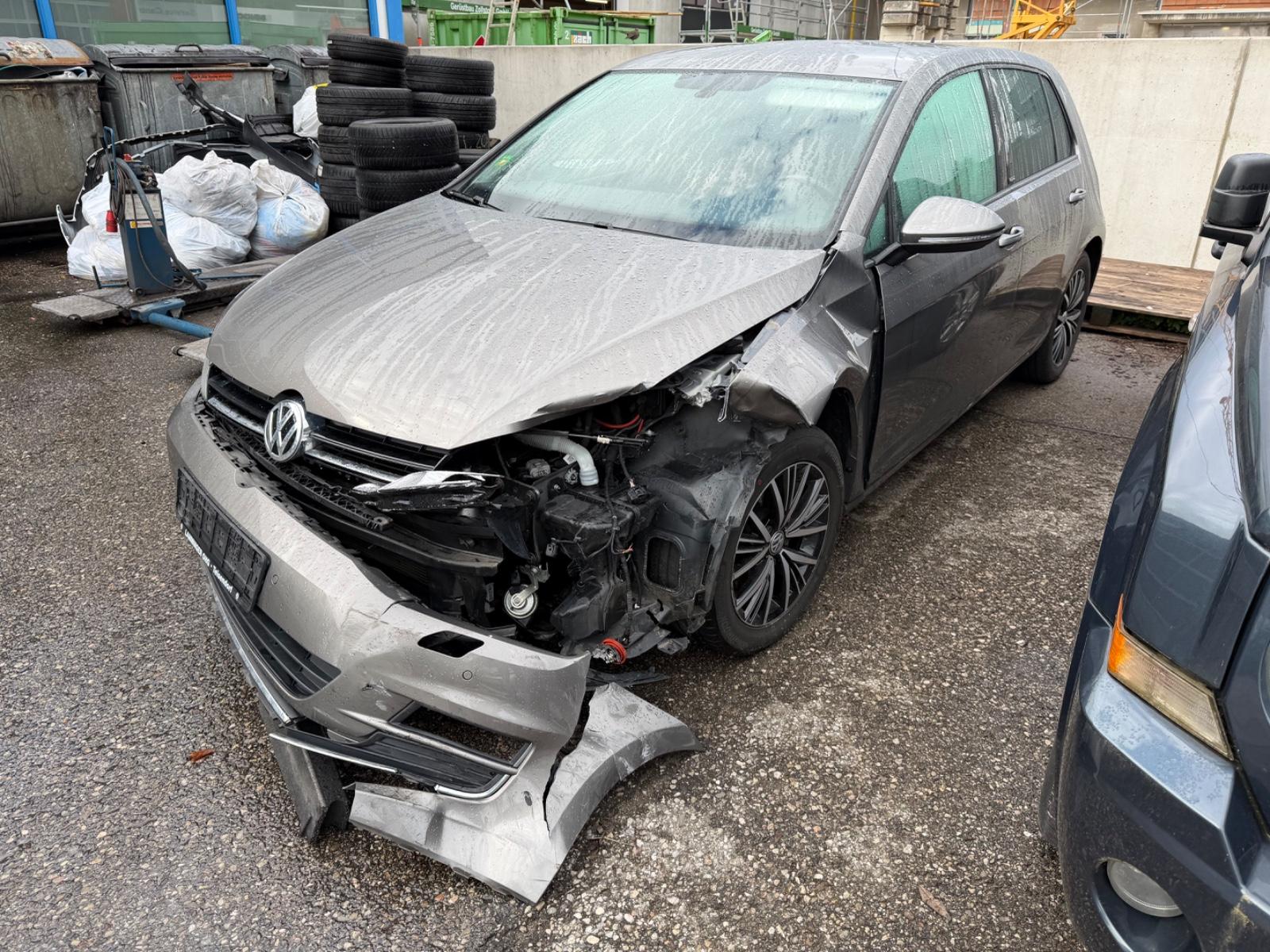 Volkswagen Golf VII Lim. Allstar BMT