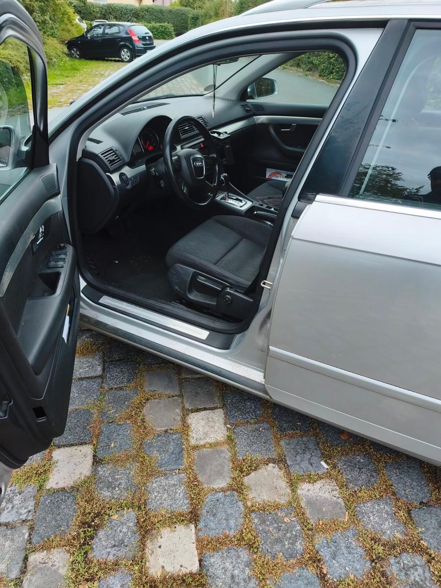 Audi A4 2006 — rear view