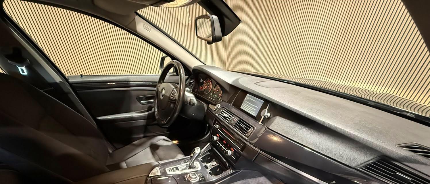 BMW 520 2014 — photo 21