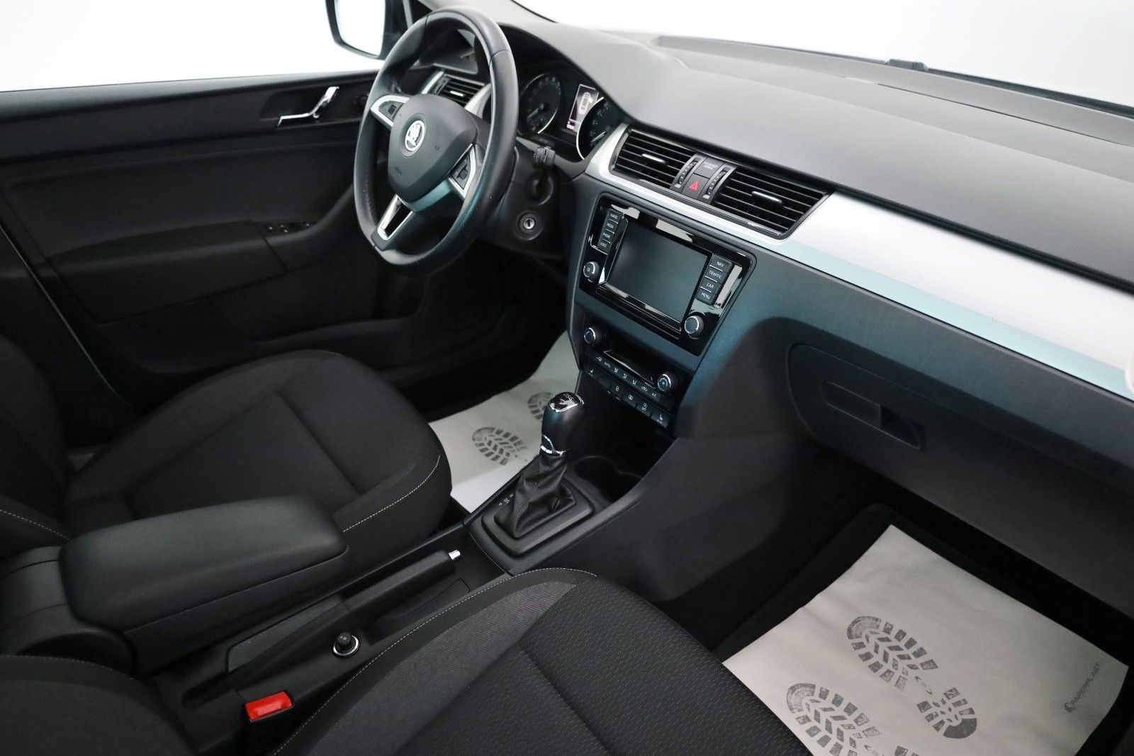 Fahrzeugabbildung SKODA Rapid Spaceback Ambition Navi,Panorama,SH,PDC