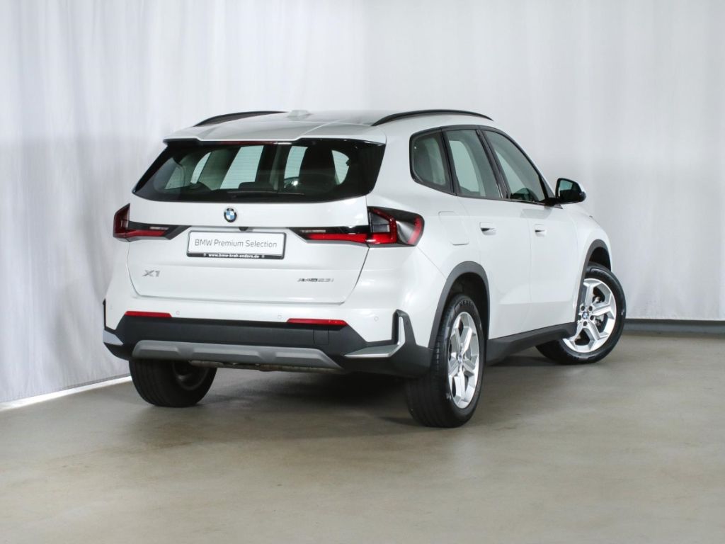 BMW X1 xDrive 23i AHK Sportsitze H&K LED Keyless foto 2