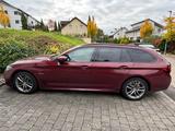 BMW 530e xDrive Touring A -Aventurinrot, M-Sportp. - rote BMW 5er Reihe
